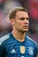 Neuer — Wikimedia Commons